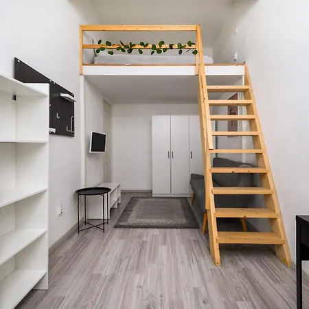 5 Bedrooms Keleti-home *