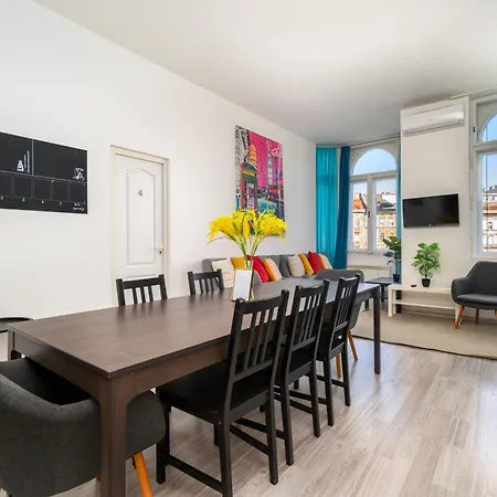 5 Bedrooms Keleti-home * Budapest